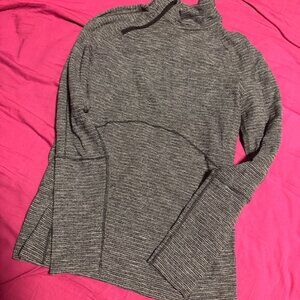 Lululemon ready to rulu pullover size small